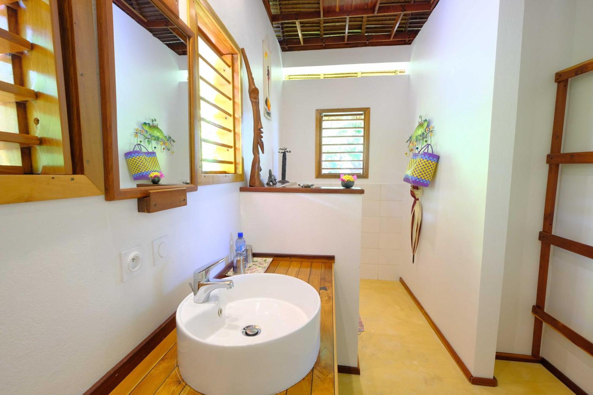 Coco Komba Lodge Nosy Komba Экстерьер фото